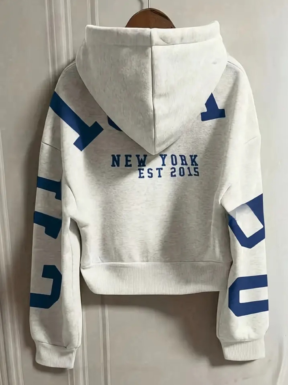 Oversized Cropped Zip Hoodie Fleece Lined Varsity Graphic Streetwear L NWOT - Picture 6 of 11